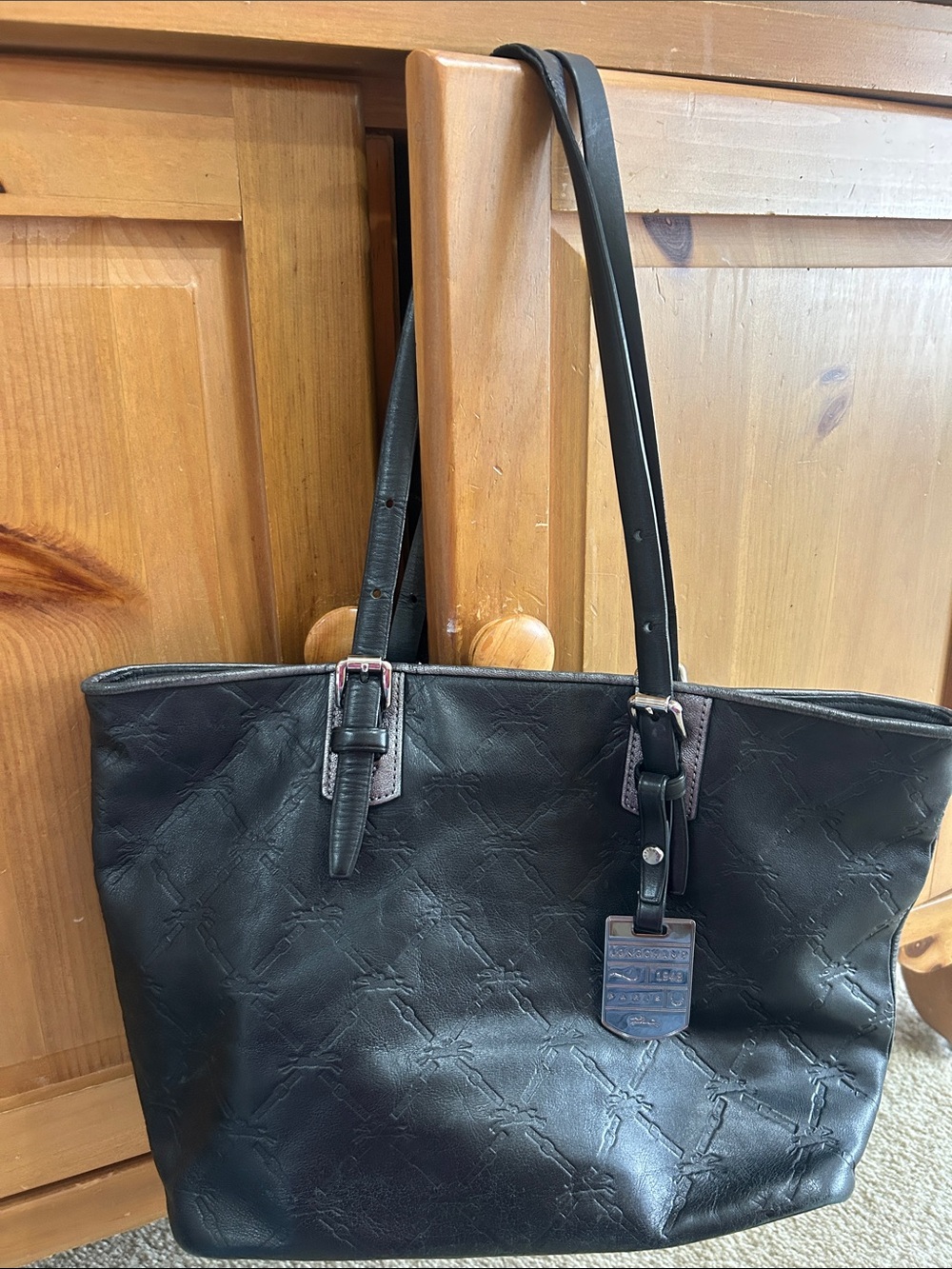 Longchamp LM Cuir black/silver Tote Bag.   Classic never out of style toe